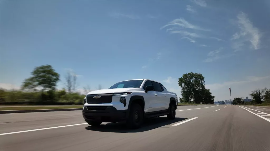 Este Chevrolet Silverado EV va de Barcelona a Granada y vuelve... con una carga 4 Motor16 2025 Chevrolet Silverado EV Record 3 Motor16