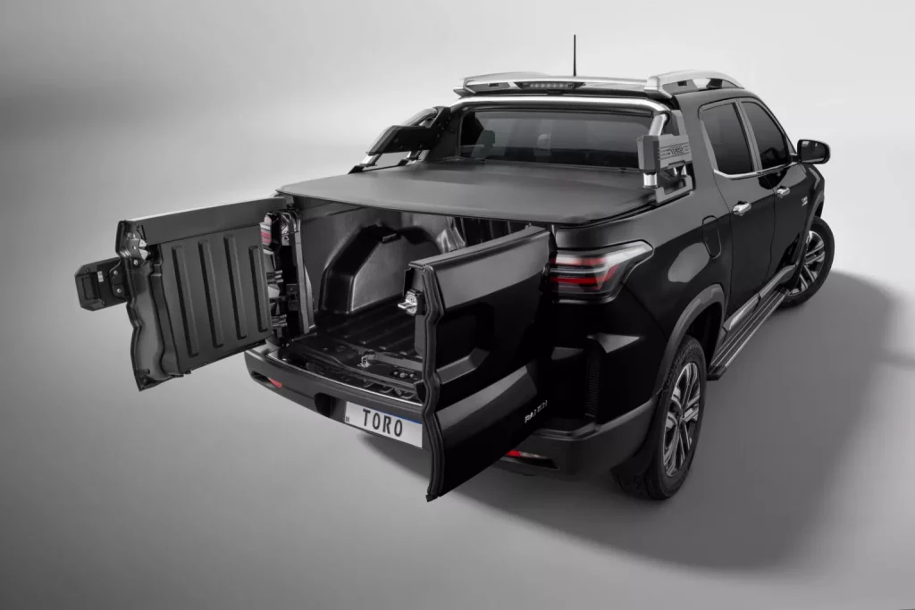 2025 Fiat Toro. Imagen trasera.