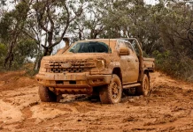 Ford le confecciona a su Ranger Super Duty un traje con 600 kilos de barro
