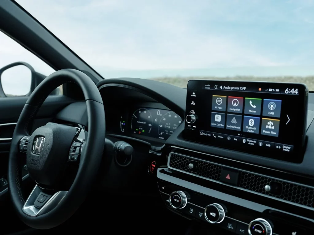 El legendario Honda Civic se pone al día sin perder su etiqueta ECO 1 Motor16 2025 Honda Civic e:HEV. Imagen interior.