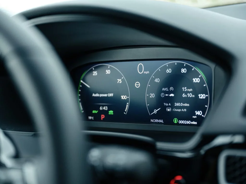 El legendario Honda Civic se pone al día sin perder su etiqueta ECO 12 Motor16 2025 Honda Civic 9 Motor16