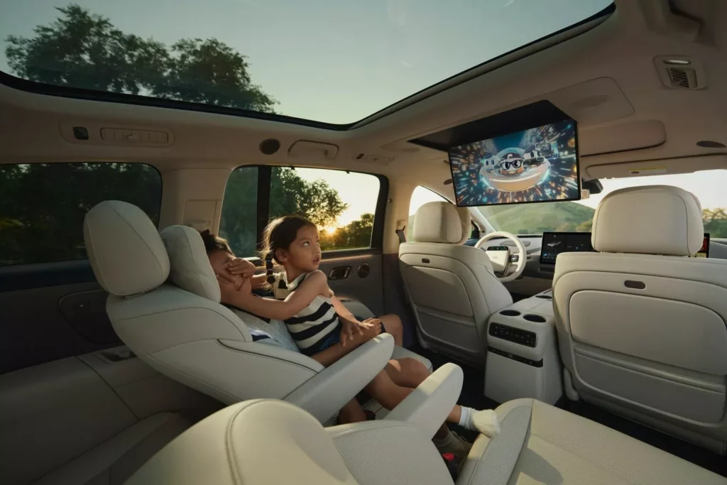 Li i8: Un Tesla Model X a precio de Tesla Model Y... con ayudas 1 Motor16 2025 Li i8. Imagen interior.