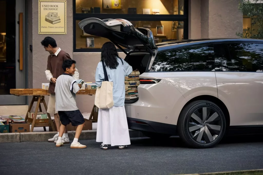 Li i8: Un Tesla Model X a precio de Tesla Model Y... con ayudas 22 Motor16 2025 Li Auto Li i8 24 Motor16