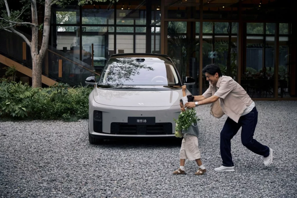 Li i8: Un Tesla Model X a precio de Tesla Model Y... con ayudas 4 Motor16 2025 Li Auto Li i8 28 Motor16