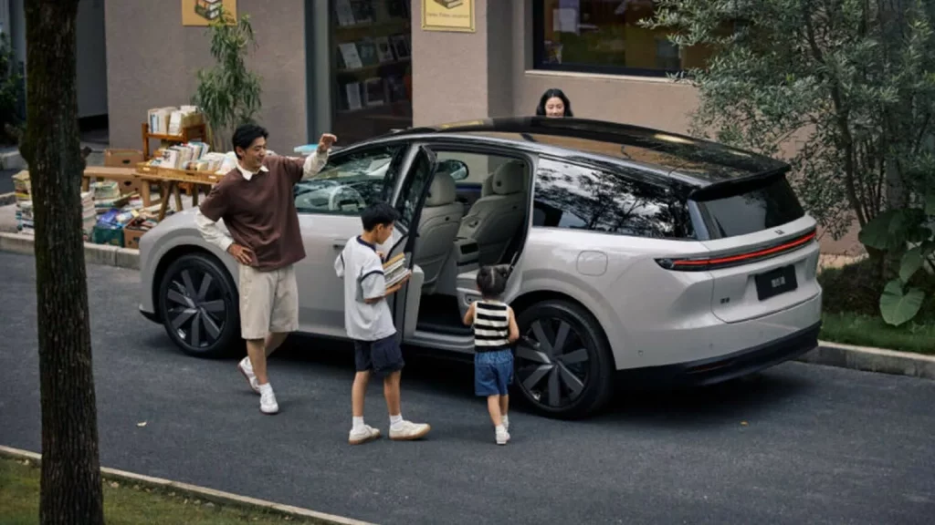 Li i8: Un Tesla Model X a precio de Tesla Model Y... con ayudas 19 Motor16 2025 Li Auto Li i8 31 Motor16
