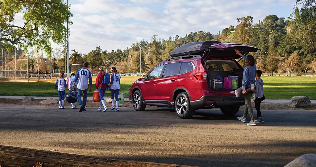 Subaru Ascent: El Subaru más grande de la historia se pone a tono en EE.UU. 1 Motor16 2025 Subaru Ascent. Imagen trasera.