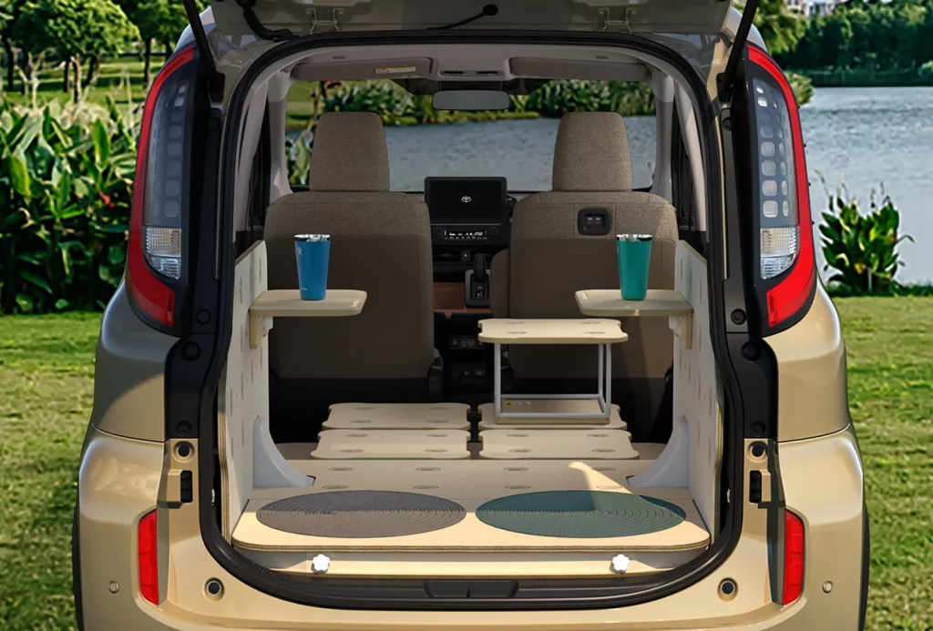 2025 Toyota Sienta Juno 8 Motor16