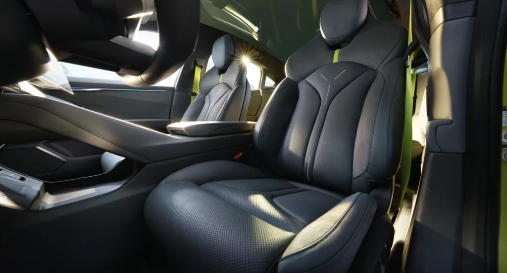 El nuevo Xpeng P7 es una fascinante berlina eléctrica que llegará a España 41 Motor16 2025 Xpeng P7 11 Motor16
