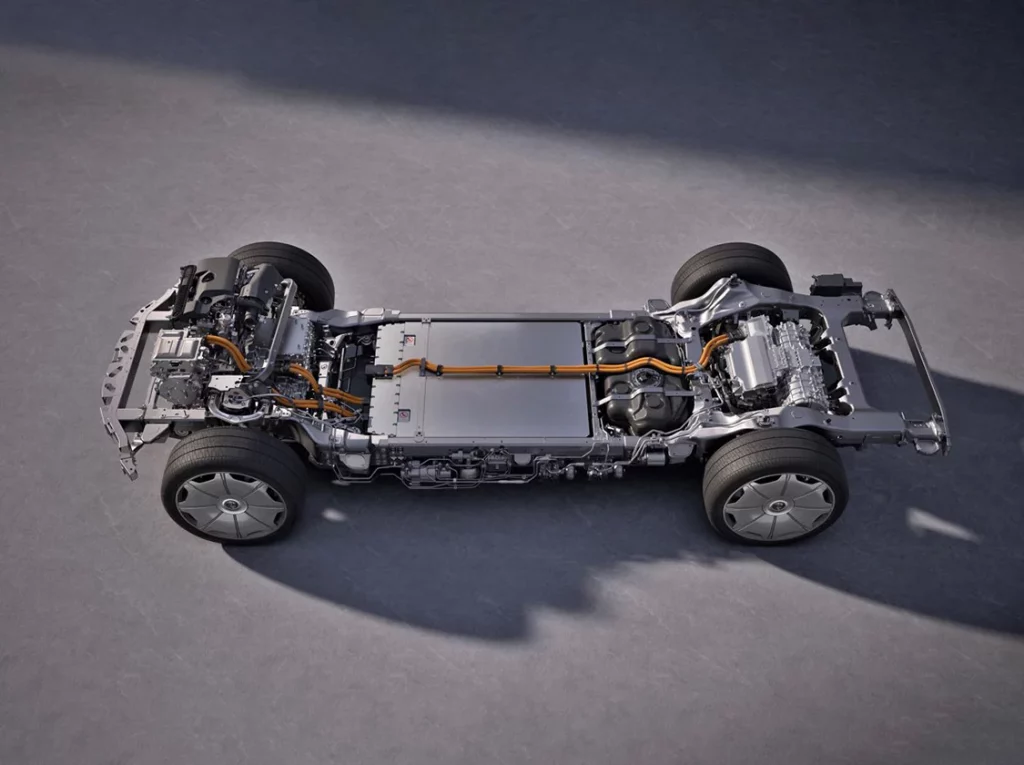 El inmenso YangWang U8 se hace aún más grande... Y también más caro 2 Motor16 2025 YangWang U8L. Imagen plataforma.