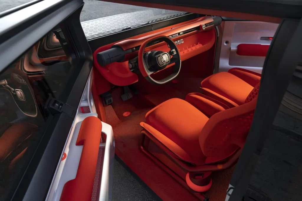La huella que el Citroën Öli dejó en el nuevo Citroën C3 3 Motor16 2023 Citroën Oli. Imagen interior.