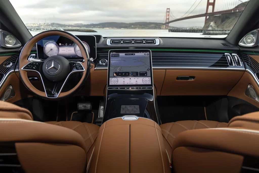 Mercedes y el lujoso homenaje a California del Maybach S680 Edition Emerald Isle 20 Motor16 2025 MercedesMaybach S680 EmeraldIsle 16 Motor16