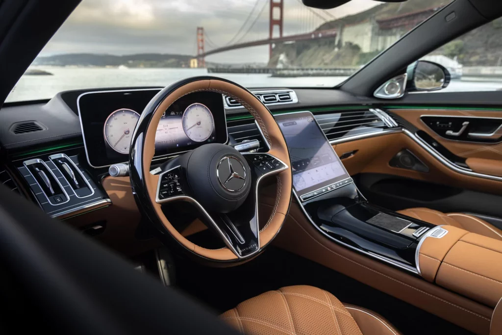 Mercedes y el lujoso homenaje a California del Maybach S680 Edition Emerald Isle 2 Motor16 2025 MercedesMaybach S680 EmeraldIsle 17 Motor16
