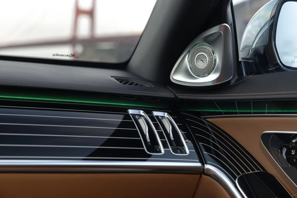 Mercedes y el lujoso homenaje a California del Maybach S680 Edition Emerald Isle 33 Motor16 2025 MercedesMaybach S680 EmeraldIsle 29 Motor16