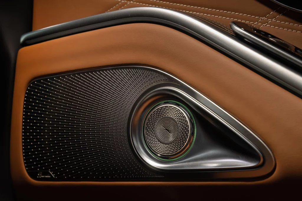 Mercedes y el lujoso homenaje a California del Maybach S680 Edition Emerald Isle 36 Motor16 2025 MercedesMaybach S680 EmeraldIsle 32 Motor16