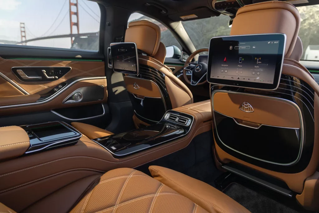 Mercedes y el lujoso homenaje a California del Maybach S680 Edition Emerald Isle 41 Motor16 2025 MercedesMaybach S680 EmeraldIsle 38 Motor16