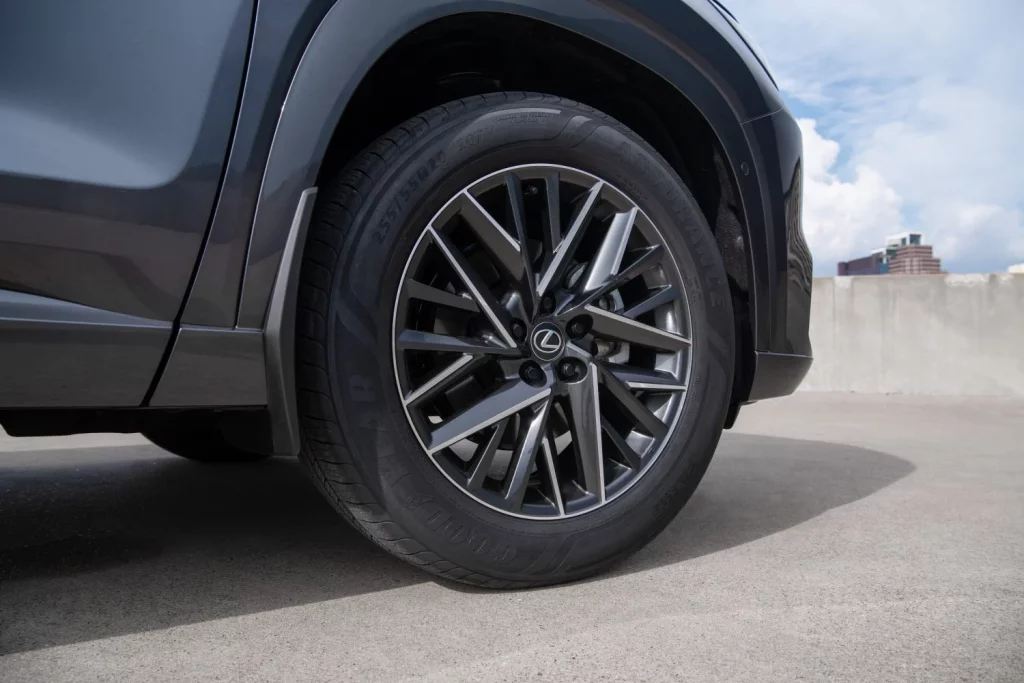 El Lexus TX se actualiza de cara a 2026... pero seguiremos sin poder catarlo 7 Motor16 2026 Lexus TX 350 Premium 010 Motor16