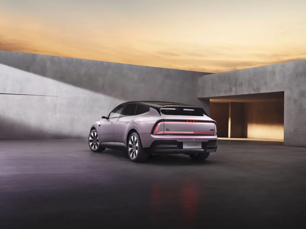 AUDI E5 SPORTBACK 8 Motor16