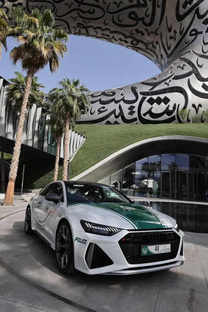 Audi RS7 Performance como coche patrulla... no se quejarán en Dubai 4 Motor16 AUDI RS7 PERFORMANCE POLICIA DE DUBAI 2 Motor16