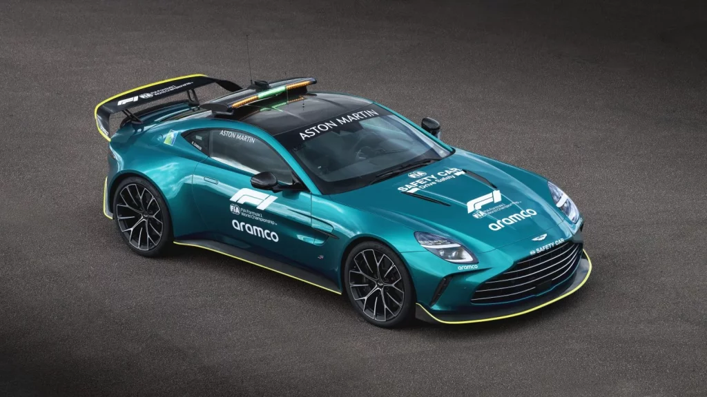 El Aston Martin Vantage S es el nuevo coche de seguridad oficial de la Fórmula 1 1 Motor16 El nuevo Aston Martin Vantage S asume las funciones de Safety Car oficial de la Fórmula 1