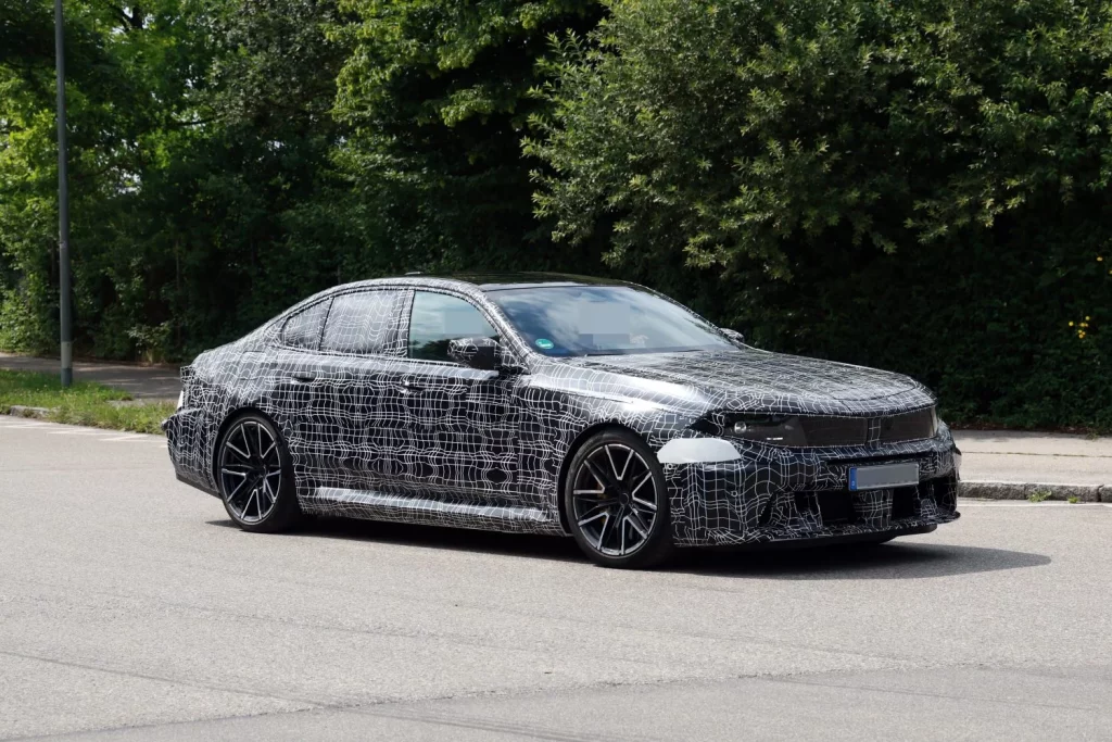 El BMW M5 se prepara para recibir su primer restyling 8 Motor16 BMW M5 6 Motor16