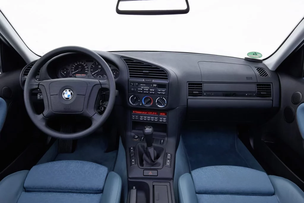 El Serie 3 cumple 50 años: Repasamos todas sus generaciones 6 Motor16 BMW Serie 3 50 aniversario 88 Motor16