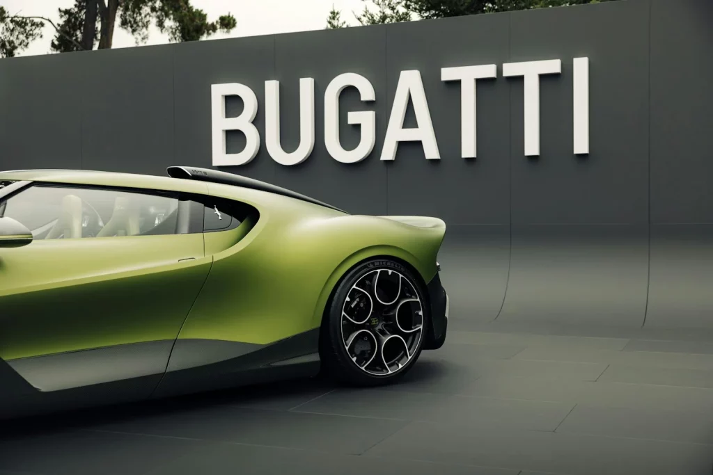 Brouillard, ¿quién dijo que Bugatti no podía ser más exclusivo? 8 Motor16 BUGATTI BROUILLARD SOLITAIRE 5 Motor16