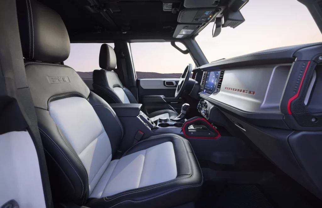 El Ford Bronco que hará las delicias de los apasionados a este todoterreno 2 Motor16 2025 Ford Bronco 60th Anniversary Package. Imagen interior.
