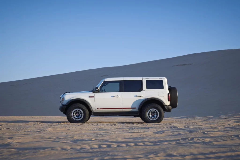 El Ford Bronco que hará las delicias de los apasionados a este todoterreno 10 Motor16 Bronco 60th Anniversary Package 06 365 Motor16