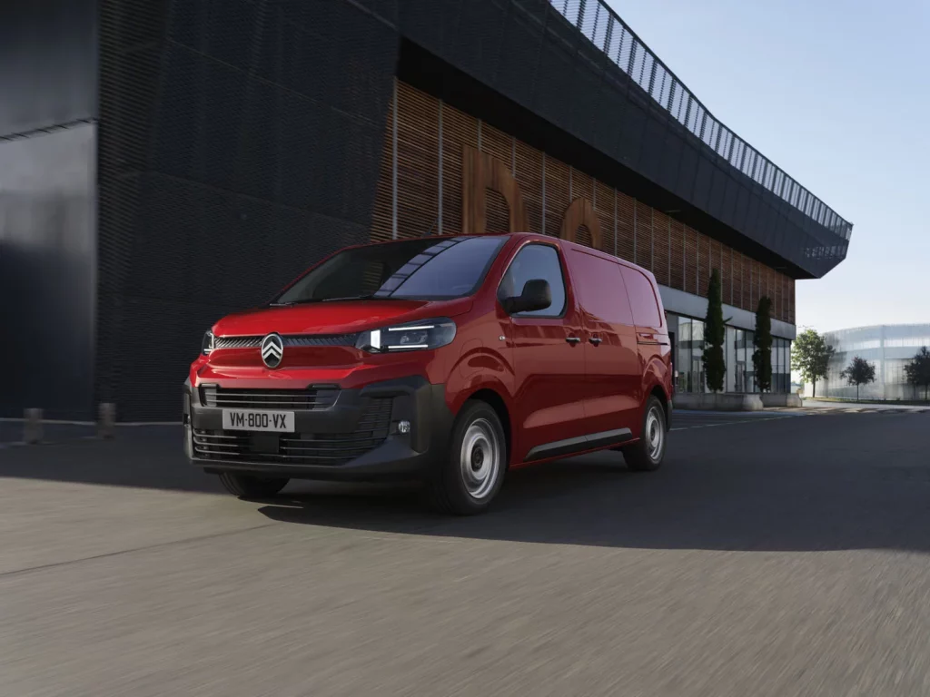 El papel clave de Citroën en la evolución del vehículo comercial 1 Motor16 CL 23.030.001 citron jumpy dynamic1 Motor16