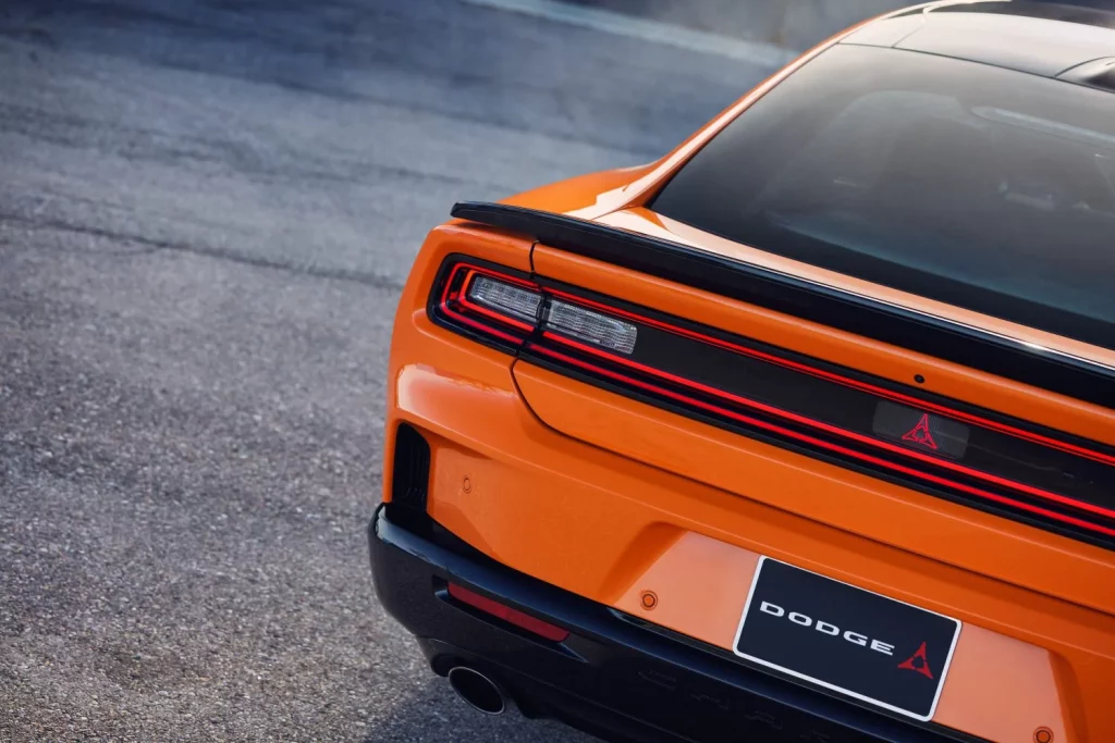 Dodge Charger Scat Pack: 558 CV y cambio manual a precio de saldo