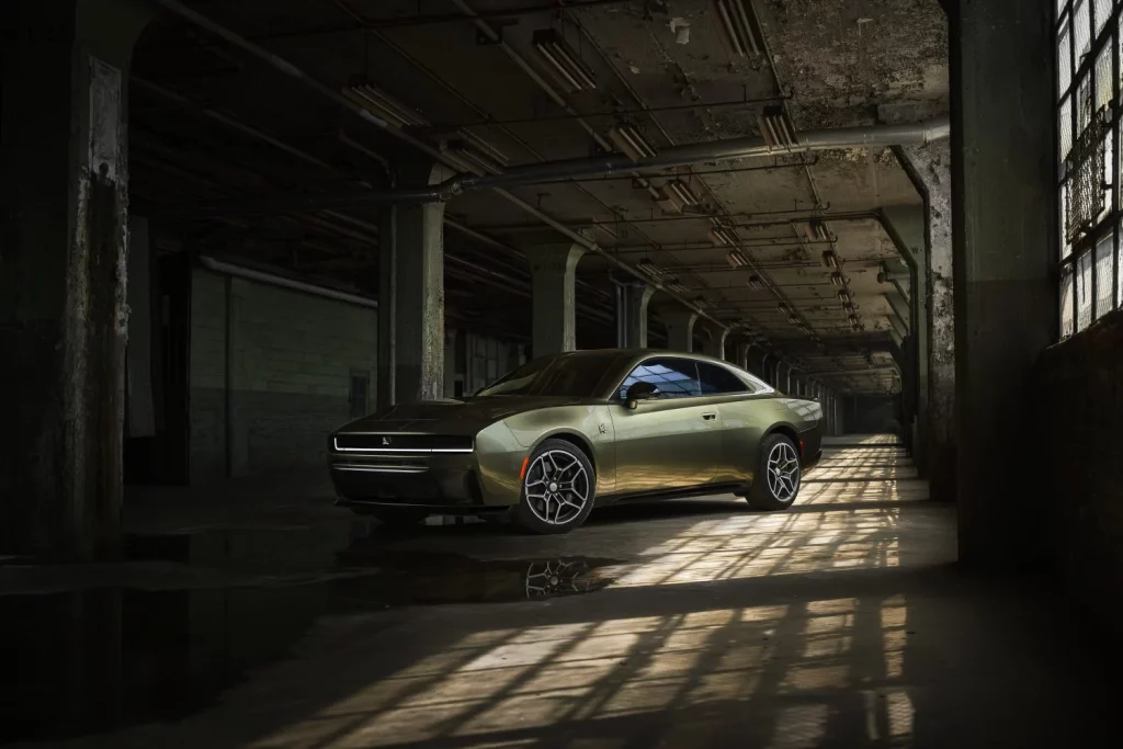Dodge Charger Scat Pack: 558 CV y cambio manual a precio de saldo