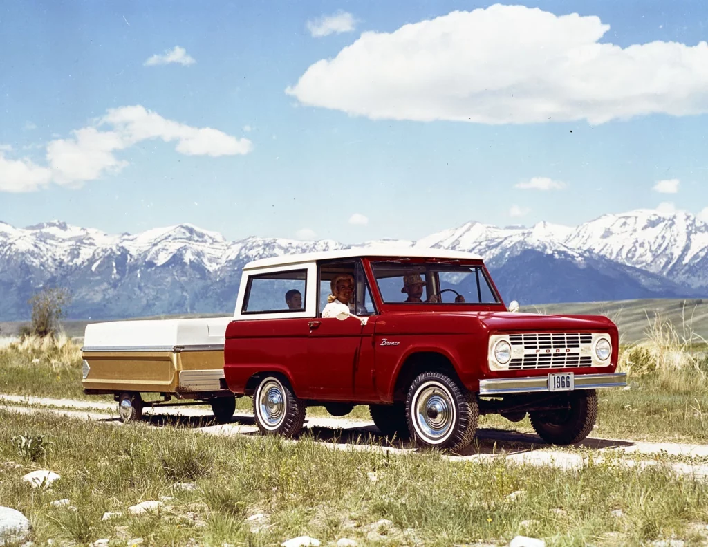 FORD BRONCO ROADSTER 1966 4 Motor16