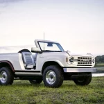 Ford celebra los 60 años del Bronco con este Roadster Concept