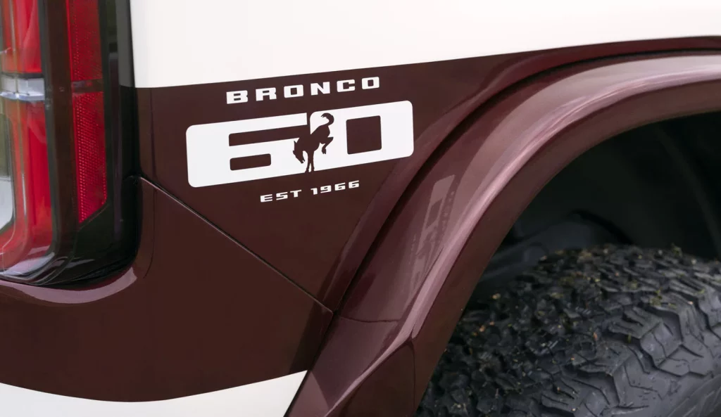 FORD BRONCO ROADSTER CONCEPT 16 Motor16