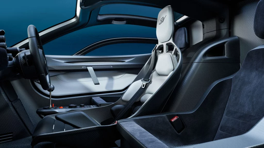 Gordon Murray Special Vehicles debuta con dos supercoches exclusivos inspirados en Le Mans 38 Motor16 GORDON MURRAY SPECIAL VEHICLES LEMANS GTS 8 Motor16