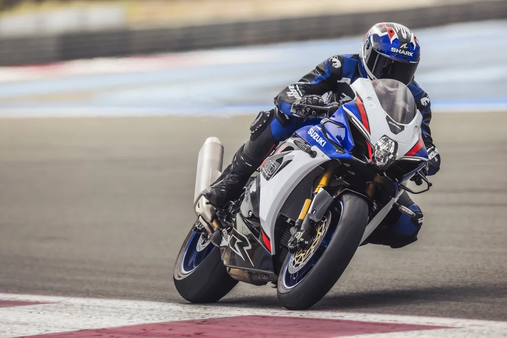 40 años de la Suzuki GSX-R, con GSX-R1000R como referencia entre las deportivas 15 Motor16 GSX R1000 1557 Motor16