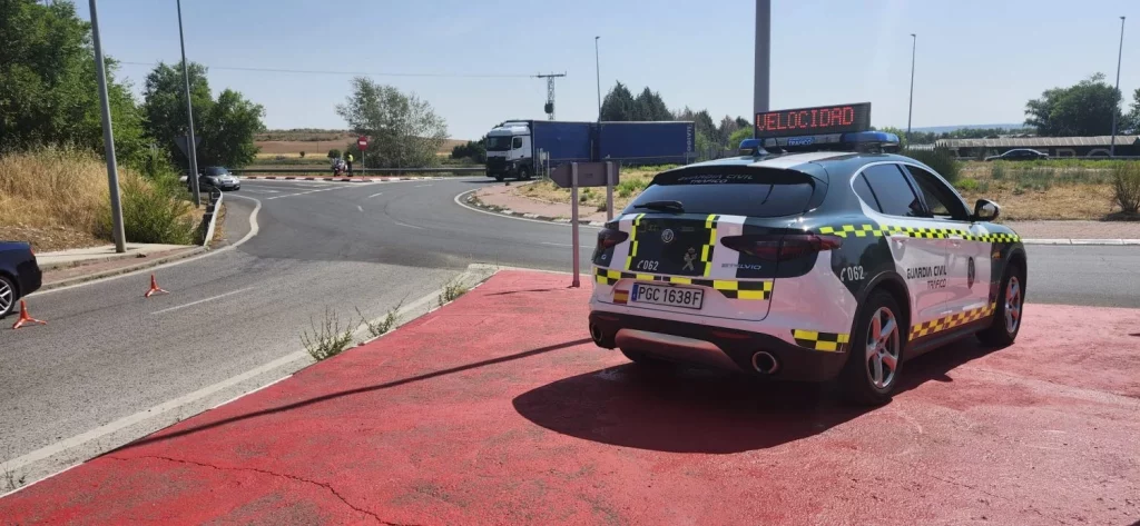 coche guardia civil DGT