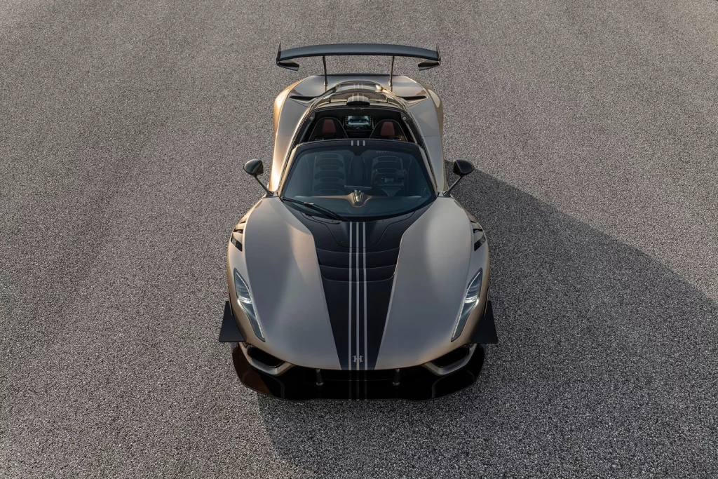 Hennessey Venom F5 Revolution LF: no te creerás la potencia que tiene... 13 Motor16 Hennessey VenomF5 LF Manual.01 10 Motor16