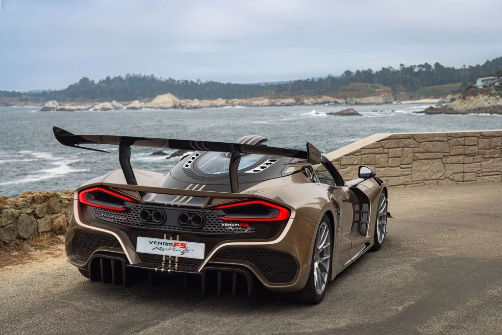 Hennessey Venom F5 Revolution LF: no te creerás la potencia que tiene... 7 Motor16 Hennessey VenomF5 LF Manual.01 4 Motor16