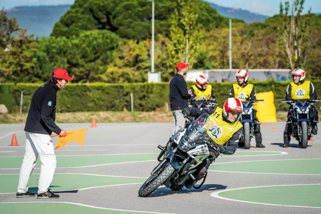 Honda Instituto de Seguridad HIS 11 Motor16