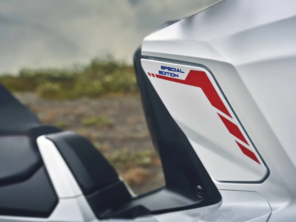 Honda X-ADV 2026: La moto para todo se renueva 15 Motor16 Honda X ADV 2026 11 Motor16