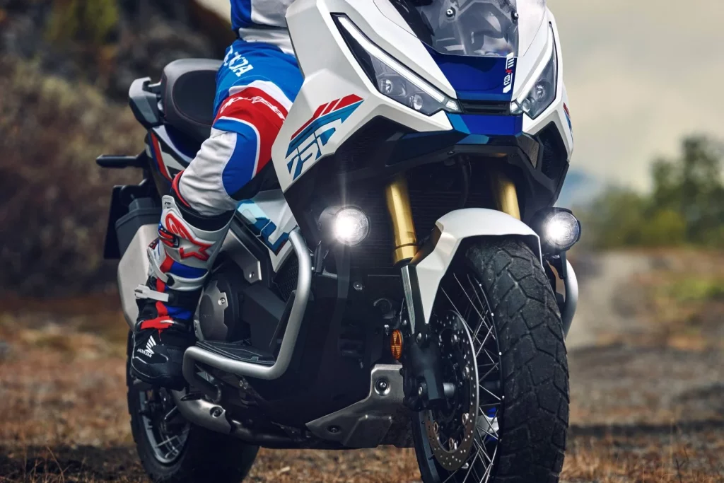 Honda X-ADV 2026: La moto para todo se renueva 6 Motor16 Honda X ADV 2026 2 Motor16
