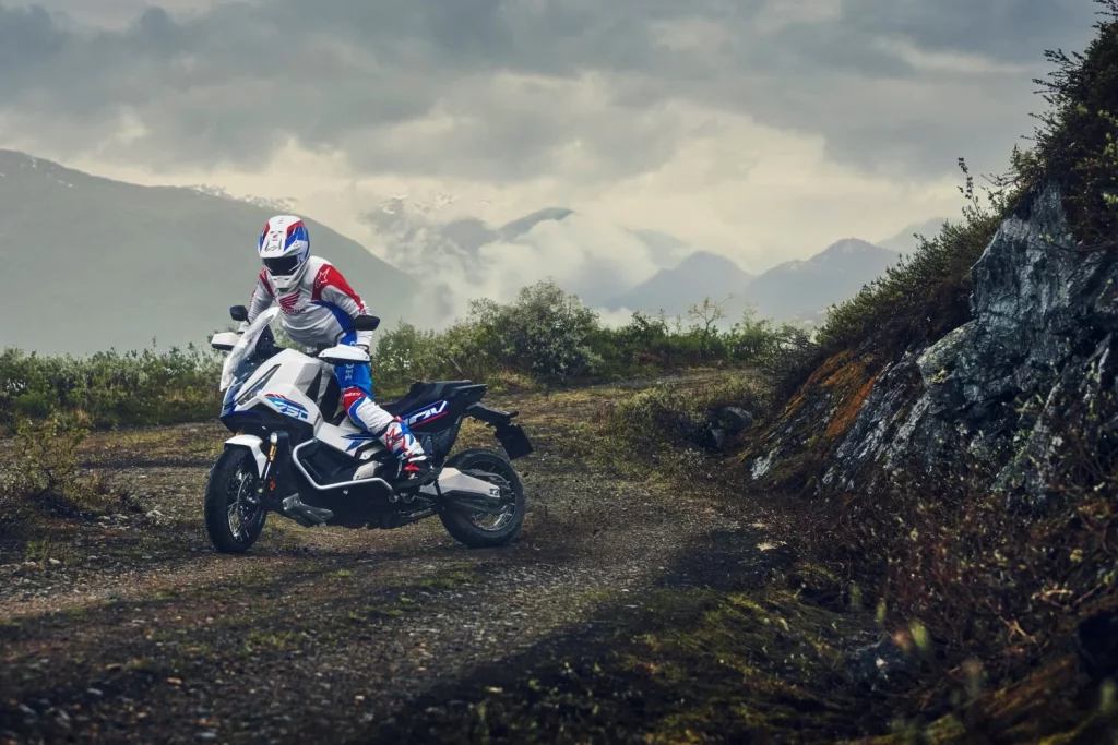 Honda X-ADV 2026: La moto para todo se renueva 7 Motor16 Honda X ADV 2026 3 Motor16