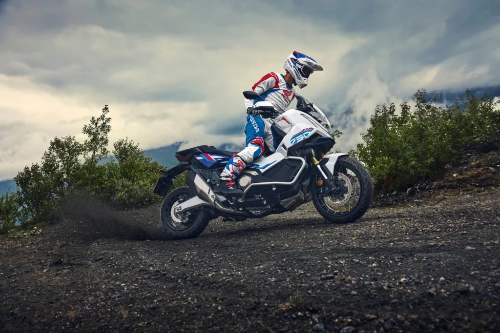 Honda X-ADV 2026: La moto para todo se renueva 8 Motor16 Honda X ADV 2026 4 Motor16