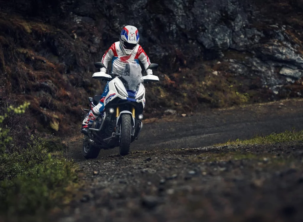 Honda X-ADV 2026: La moto para todo se renueva 12 Motor16 Honda X ADV 2026 8 Motor16