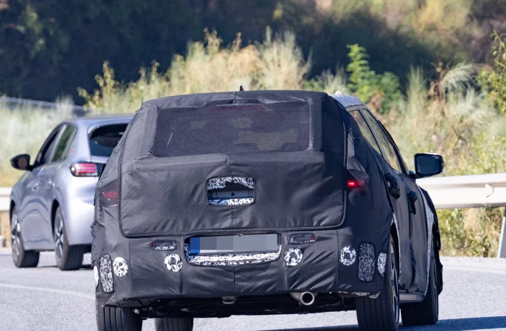 Fotos espía del Hyundai i20, el gran 'tapado' del segmento B 2 Motor16 Hyundai i20 2026 15 Motor16