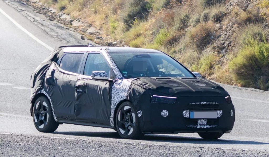 Fotos espía del Hyundai i20, el gran 'tapado' del segmento B 7 Motor16 Hyundai i20 2026 5 Motor16