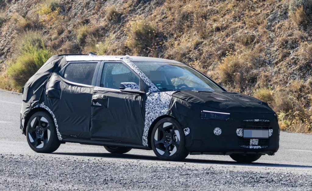 Fotos espía del Hyundai i20, el gran 'tapado' del segmento B 8 Motor16 Hyundai i20 2026 6 Motor16