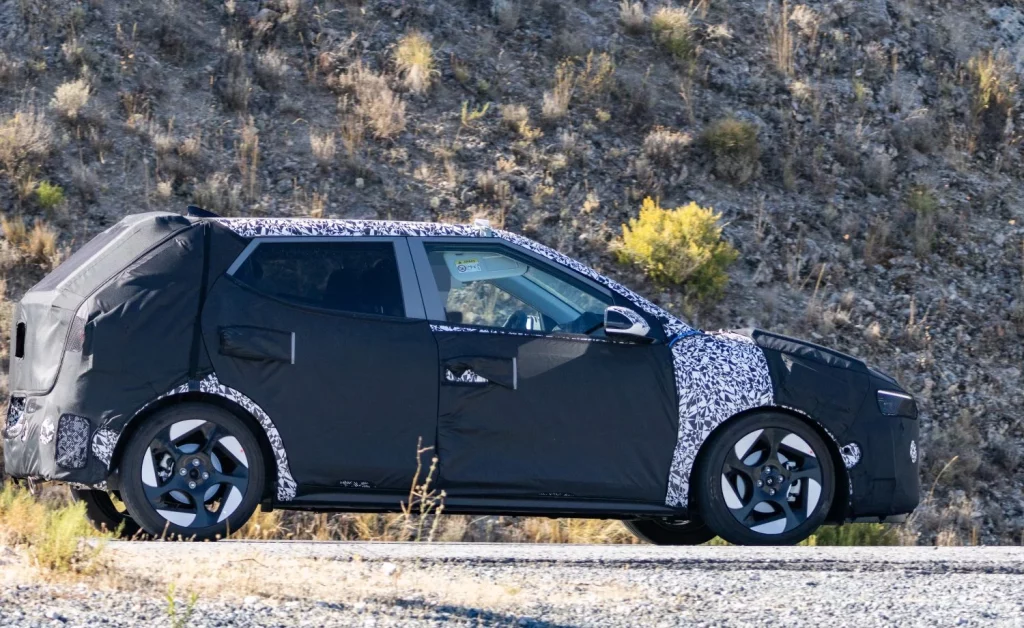Fotos espía del Hyundai i20, el gran 'tapado' del segmento B 1 Motor16 Hyundai i20 2026 (7)