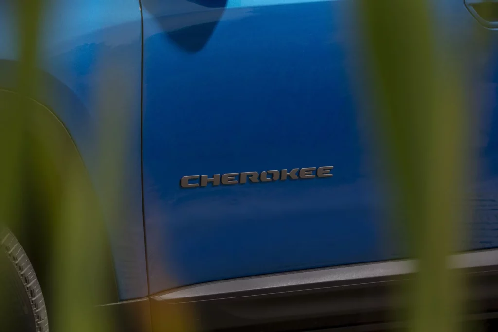 Vuelve el Jeep Cherokee, ahora pionero en tecnología híbrida 20 Motor16 JEEP CHEROKEE 2025 14 Motor16